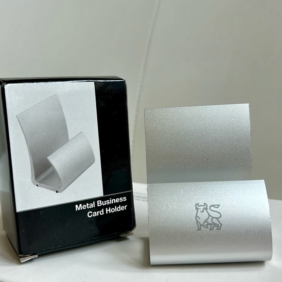 Merrill Bull Logo Metal Business Card Holder - Picture 2 of 6